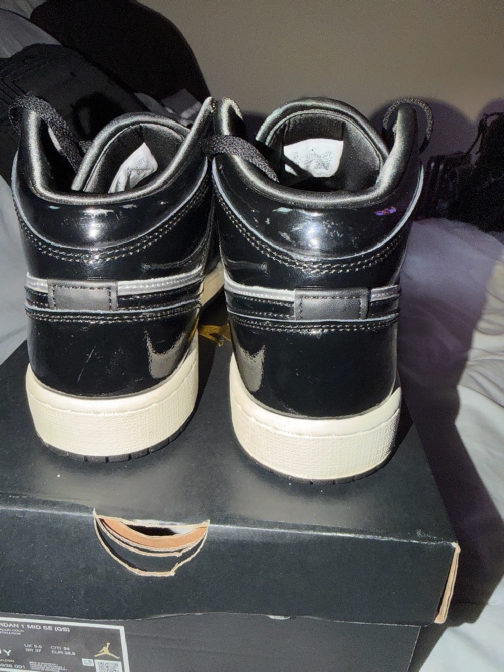 Nike Air Jordan 1 Mid Black & Metallic Silver Patent Sneakers youth size 6 - Picture 3 of 4